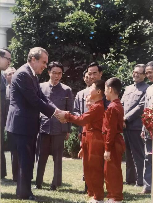 李连杰的爷爷到底是谁(美国总统曾邀其当保镖，爷爷身份至今不敢公开)