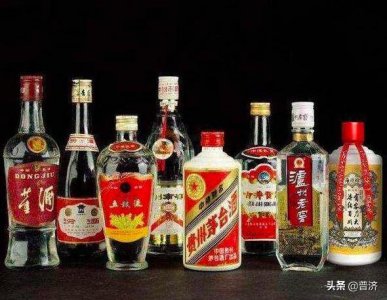 ​老村长一年用多少酒精(老村长酒一年销量多少)