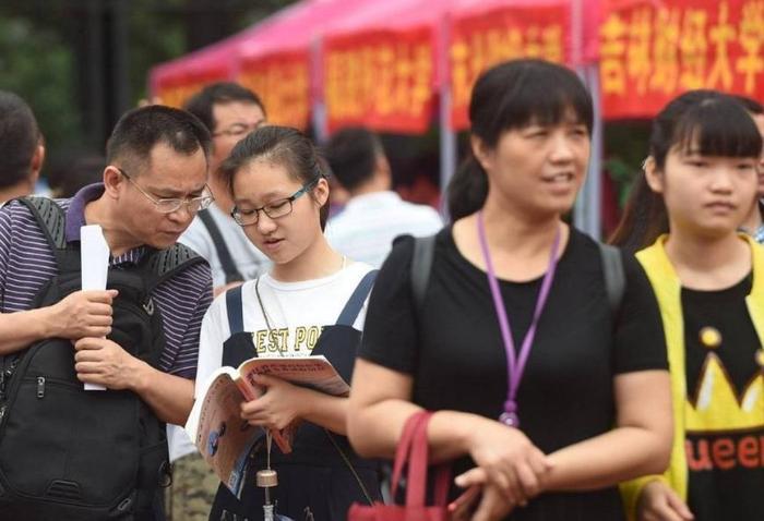 省外大学录取分数低，要不要选省外大学？这几点要考虑清楚