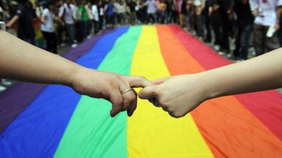 ​LGBTQIA和医护集团支持黑暴、支持反中乱港，决不可轻轻放过