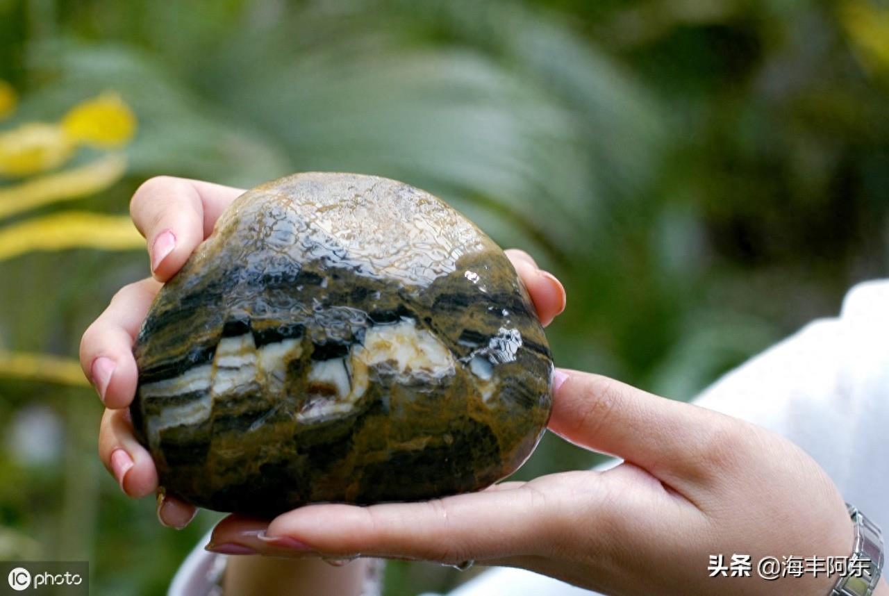 南京雨花石，千姿百态惹人喜爱